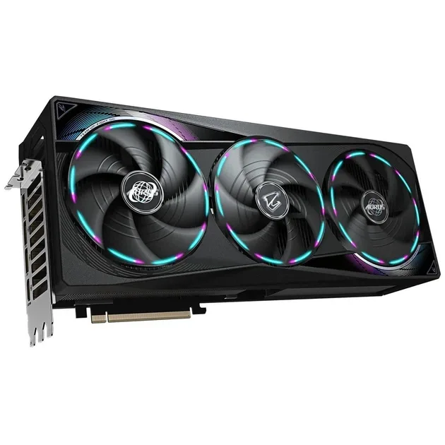 Gigabyte GeForce RTX 5080 Aorus Master, vedere laterală