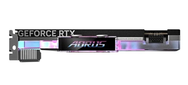 Gigabyte GF RTX 5080 16 GB GDDR7 Aorus Xtreme Waterforce WB, vedere alternativă