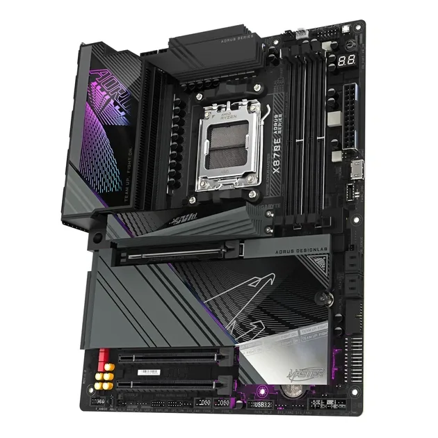 Gigabyte Placă de bază X870E AORUS MASTER sAM5 X870 4xDDR5 M.2, vedere laterală