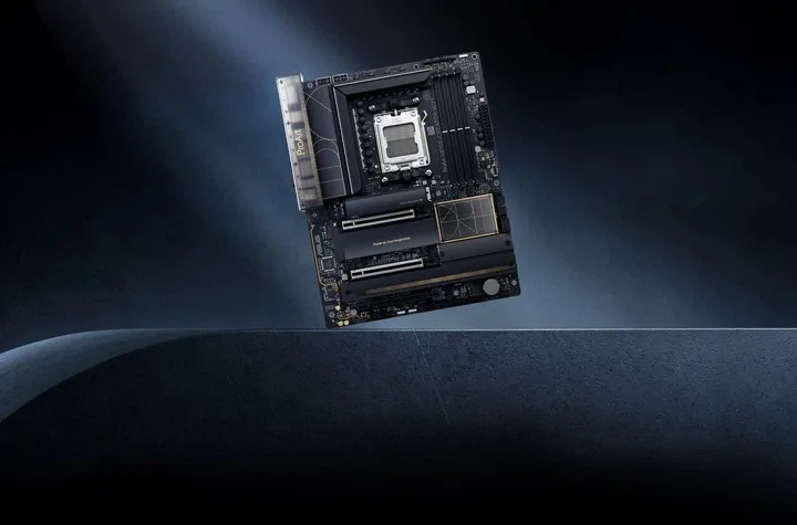 ASUS PROART X870E-CREATOR sAM5 X870E 4xDDR5 M.2 HDMI BT ATX, vedere laterală