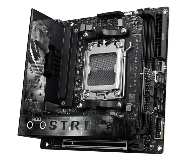 ASUS ROG STRIX X870-I GAMING WIFI, vedere laterală